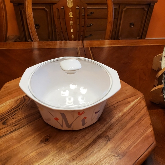 2.25 Qt Round Covered Casserole Fresh Mint (Made In Japan) by STUDIO NOVA - Picture 3 of 8